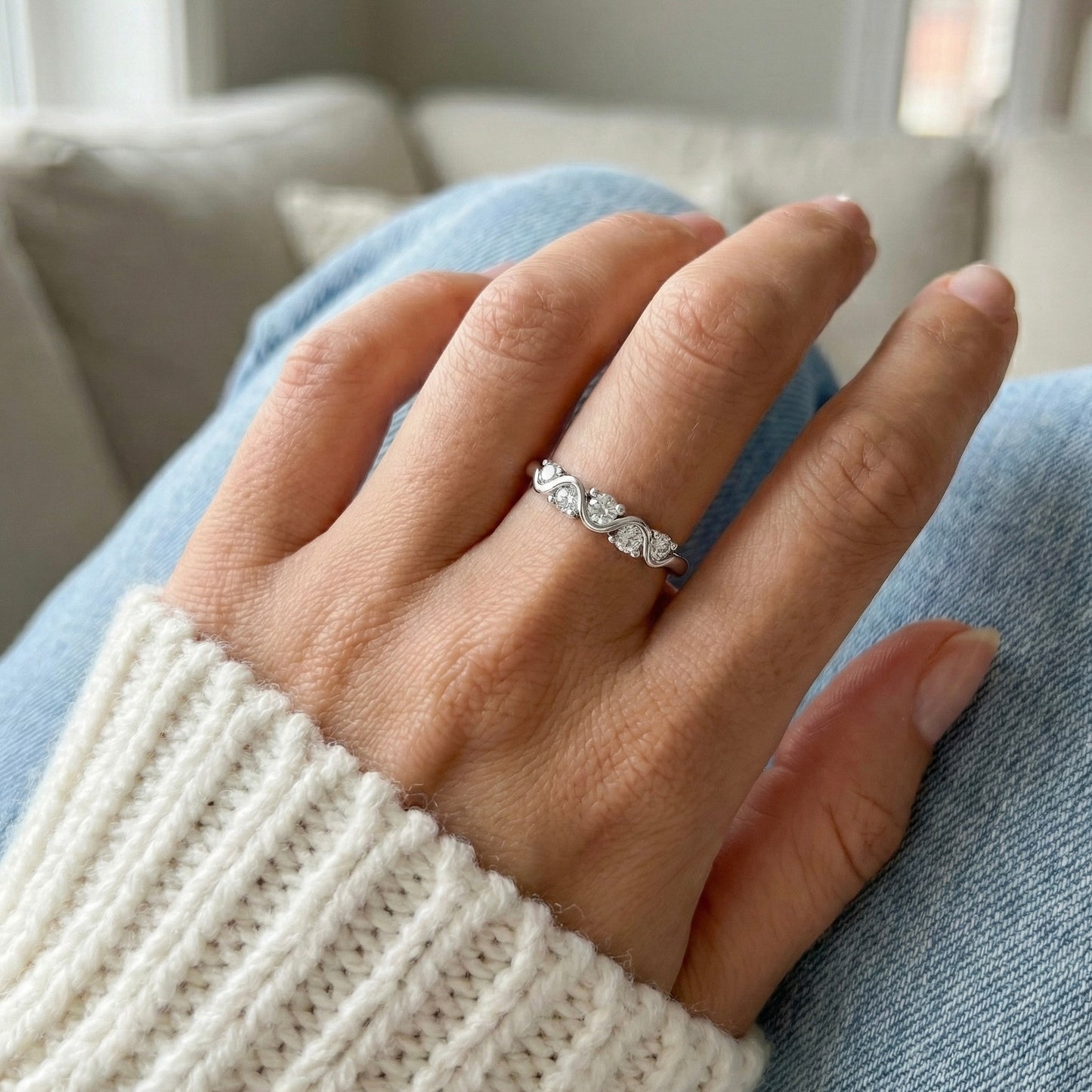 טבעת Infinite Glow – אבני חן וכסף 925 | Luka Jewelry